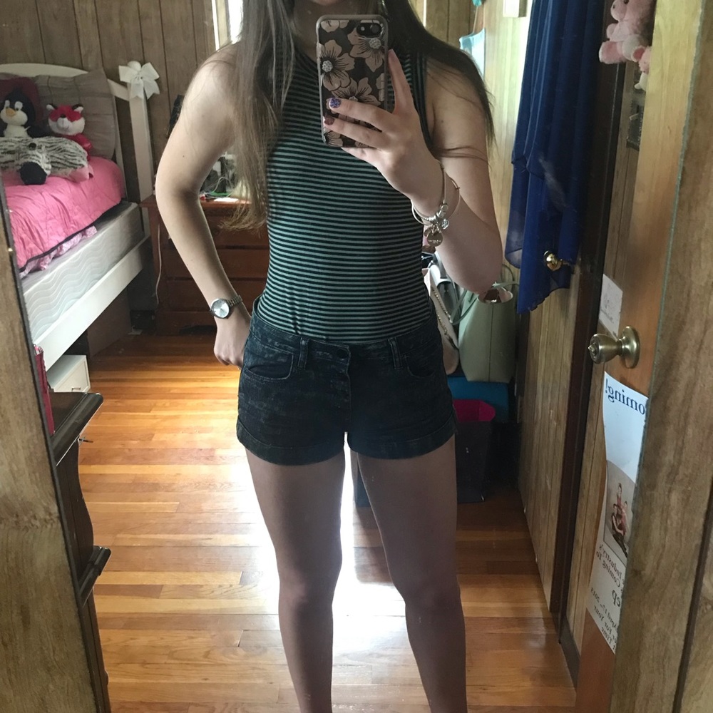 Button Fly Mid Rise Shorts - Picture 5 of 5